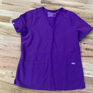 FIGS Ultraviolet Casma Women’s Scrub Top
